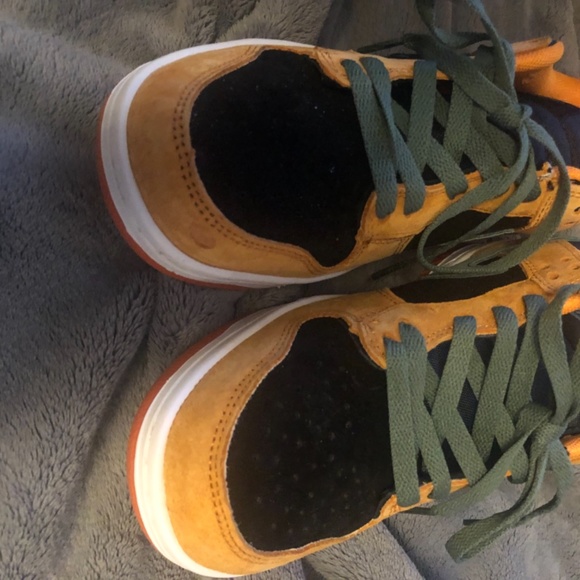 SB Dunk Low Pro - Picture 3 of 6